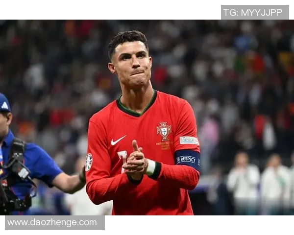 4号足球球星前锋是谁揭秘他在赛场上的精彩表现与职业生涯 4号足球球星前锋是谁揭秘他在赛场上的精彩表现与职业生涯